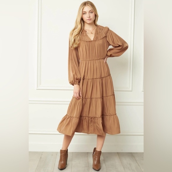 Anthropologie Entro Long-Sleeved Tiered Midi Dress - Picture 2 of 15